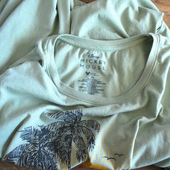 Disney Women's Sage Green Mickey Mouse Minnie Tee Tshirt XL - Picture 4 of 4